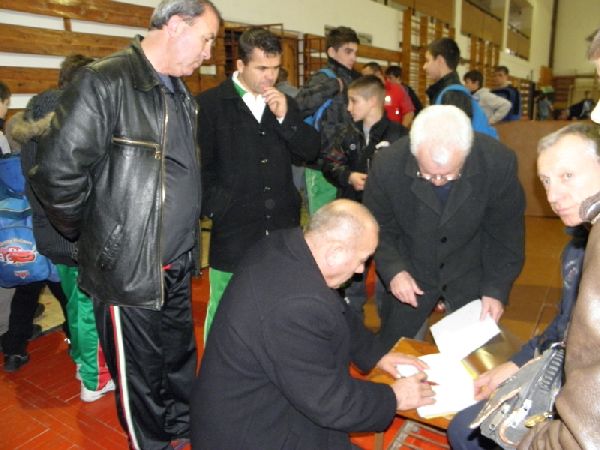 Fotogaléria 2. ročník MT o Pohár riaditeľa ZŠ v Snine 2011 (58) 2. ročník MT o Pohár riaditeľa ZŠ v Snine 2011